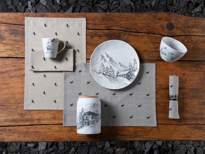 Der Gedeckte alpine Tisch